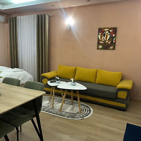 Adora Apartment Tirana Exteriér fotografie